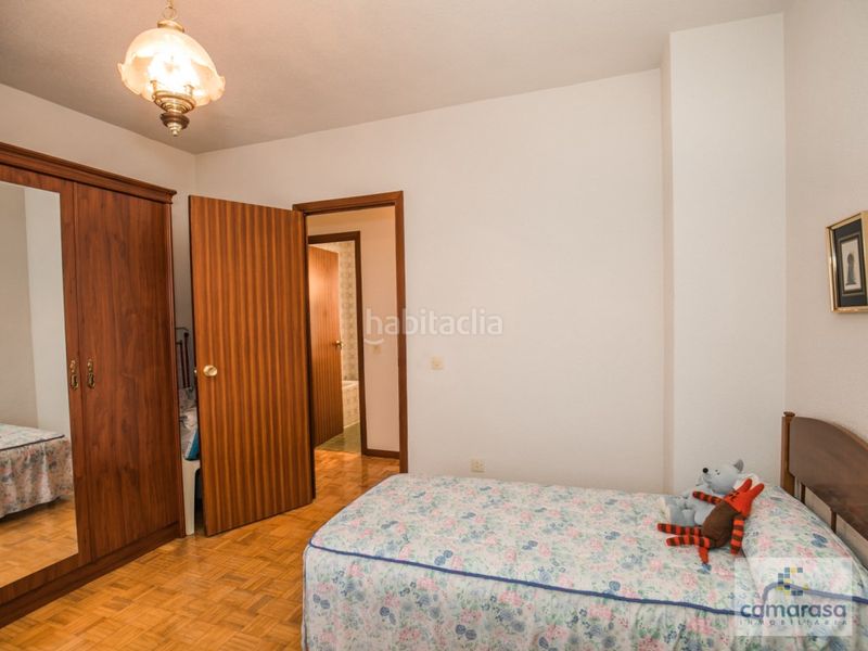 Foto 9f7b0dda-585e-4efb-a830-bd601f315586. Piso en calle agustin rodriguez sahagun 12 venta de vivienda de 3 dormitorios en c agustín rodríguez sahagún en Ávila
