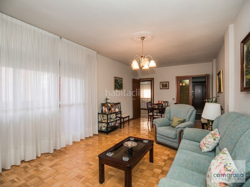 Foto b9c307f9-e285-4768-9256-4fd9fcaba4d4. Piso en calle agustin rodriguez sahagun 12 venta de vivienda de 3 dormitorios en c agustín rodríguez sahagún en Ávila