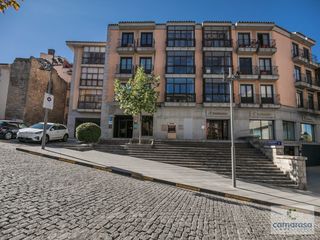Etagenwohnung in Plaza Claudio Sanchez Albornoz 4