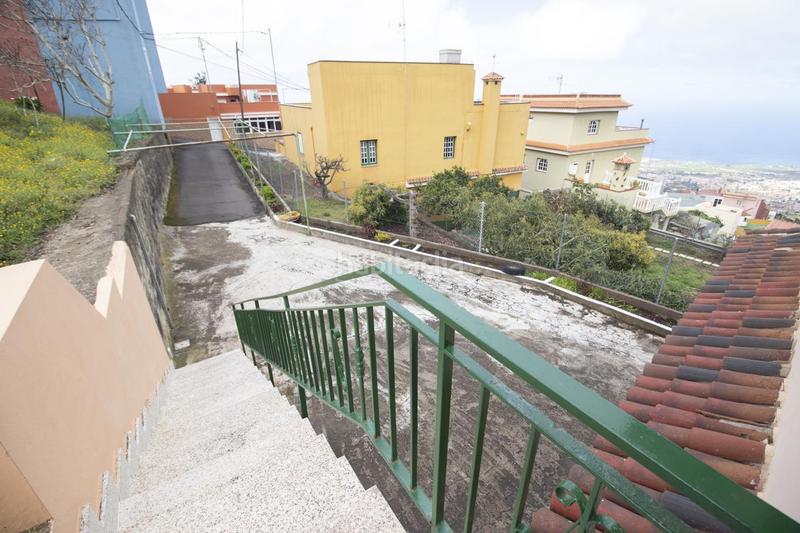 Foto 92a69af7-cf2d-43f1-be27-4f7ebc2792a8. Piso en de chasna 125 piso con terreno en La Perdoma - San Antonio - Benijos Orotava (La)