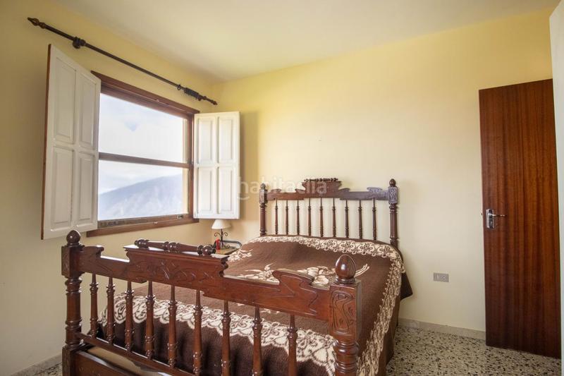 Foto ae99ca90-8a42-48d5-818b-c92408ae789c. Piso en de chasna 125 piso con terreno en La Perdoma - San Antonio - Benijos Orotava (La)