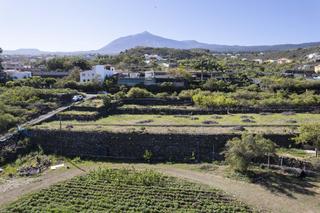 Terreny residencial a Cabeza del negro. Venta de suelo rustico en  camino cabeza del negro  invierte en