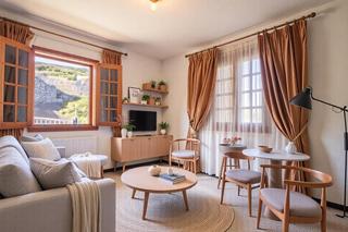 Casa a La Perdoma - San Antonio - Benijos. Amplia vivienda de 5 habitaciones en venta en la orotava, teneri