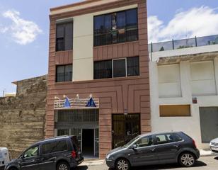 Locale commerciale in Lorenzo garcía del castillo 17. Amplio y luminoso local