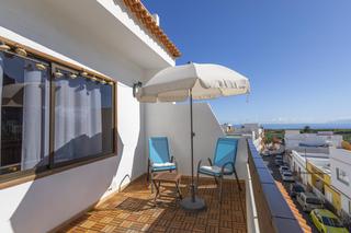Casa a Del canape 13. Casa de tres plantas con licencia de airbnb