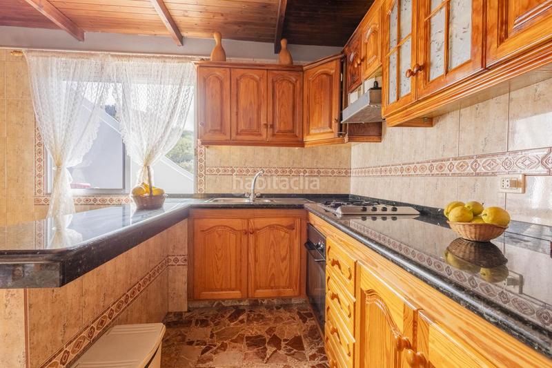 Foto fa0f2c7c-e086-4c33-9e64-78f283cb9cf8. Casa españa en español amplia casa con vistas al mar y al teide a un precio increíble en San Juan de la Rambla