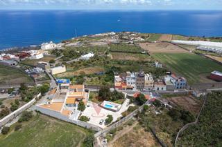 Casa  Cabo verde. Descubre esta impresionante villa con 3 casas y extenso terreno