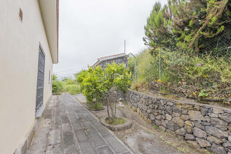 Foto a9d3a11a-ff39-4603-a9b3-a18f0056bcd7. Casa in Palo Blanco Realejos (Los)