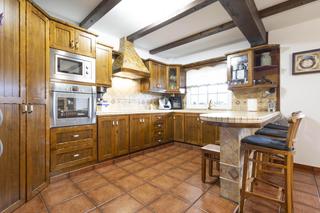 Casa  Jorge díaz pérez. Amplio chalet adosado en la perdoma