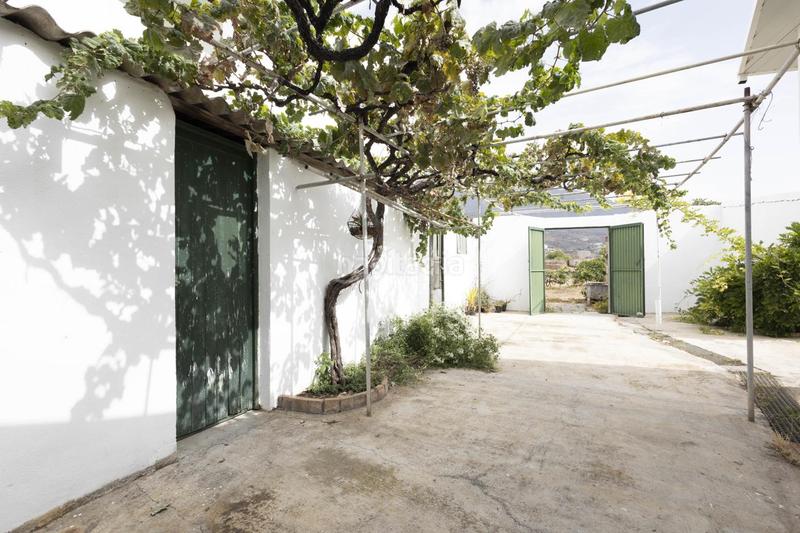 Foto 42d0a862-5a2e-45af-b62a-140f3bb41a2f. Casa vive el encanto tradicional con comodidades modernas!!!! plus terreno rusticourbano. en Santa Cruz de Tenerife
