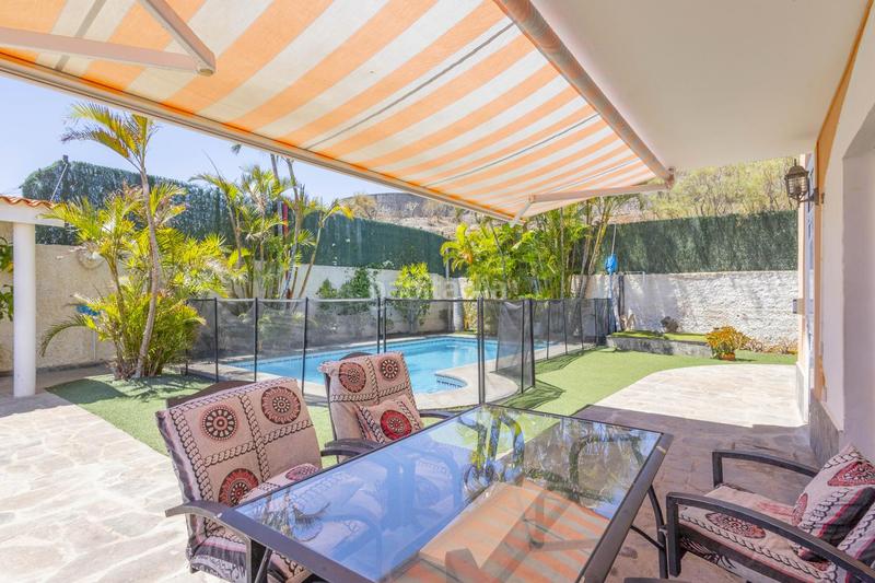 Foto 552634d9-f396-4245-8d55-45e0d2861d7f. Casa chalet independiente con piscina y vistas espectaculares en Candelaria