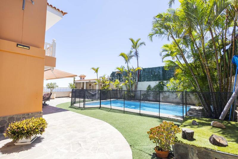 Foto 63d7adb8-1982-44e4-8683-68b89f79f18b. Casa chalet independiente con piscina y vistas espectaculares en Candelaria