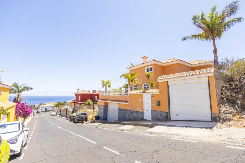 Foto 68a450d0-2d19-48da-ae95-574a4d533738. Casa chalet independiente con piscina y vistas espectaculares en Candelaria