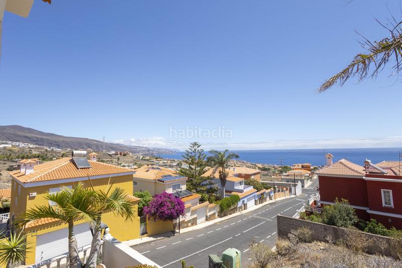 Foto e8e85d96-1b0f-4061-b7d7-3873cf126f90. Casa chalet independiente con piscina y vistas espectaculares en Candelaria