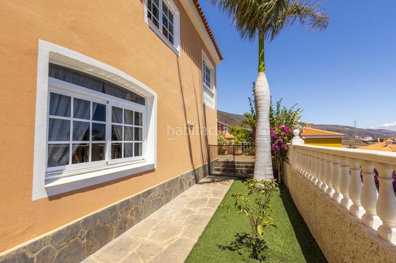 Foto f55d329d-241a-4e88-bb74-7684854a1ed4. Casa chalet independiente con piscina y vistas espectaculares en Candelaria