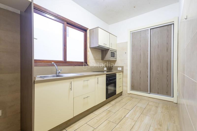 Foto b9864b9b-b249-4ee7-b4b6-0f51f7e4e9a4. Pis a Buenavista - Chapatal Santa Cruz de Tenerife