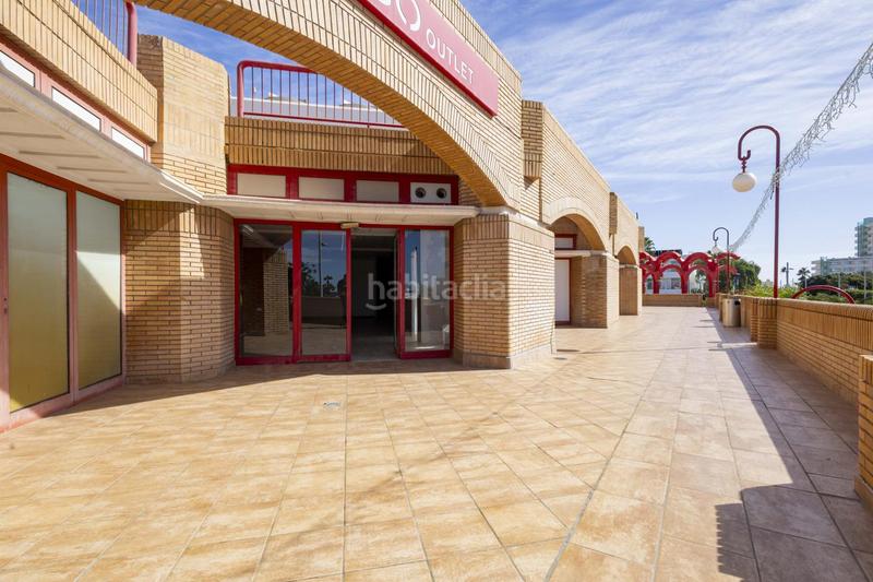 Foto 7b469199-6029-47bd-8e65-2fa1f755ecf0. Lloguer local comercial a San Eugenio Bajo Adeje