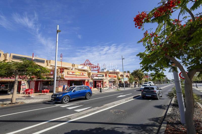 Foto ed19df26-501e-4f3a-a98e-02457293e195. Location local commercial dans San Eugenio Bajo Adeje