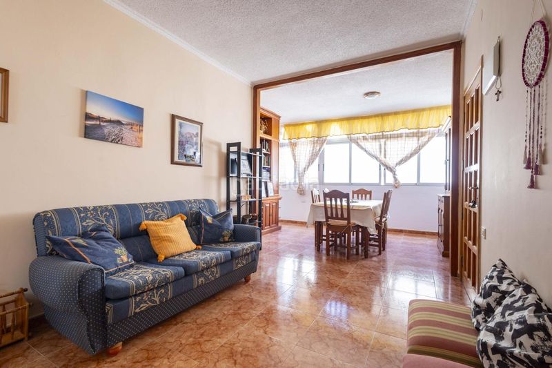 Foto f63d9c7a-8a81-48ab-ac3c-8e0a9c491569. Pis a puertito de Güímar Güímar