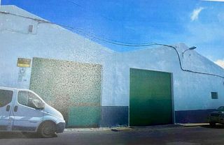 Flat  Calle el calvario 10. Nave industrial en venta en  arico