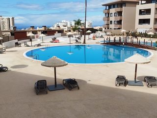 Pis  Avenida playa paraíso. Encantador piso con terraza y jardín en playa paraíso  ideal com