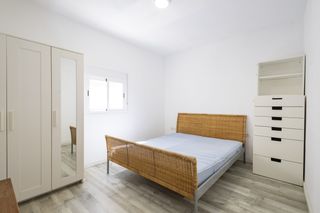 Casa en C. rìo yukòn 3. Casa reformada con 4 apartamentos rentables cerca de playa de la