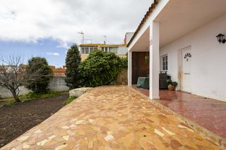 Casa adossada  Pje. mencey, 13. Casa con jardín en san lázaro, la laguna
