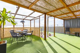 Casa a Arico. Casa reformada con 2 viviendas independientes, terraza con jacuz