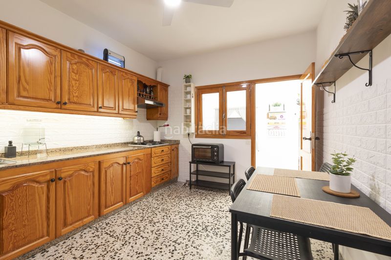 Foto 5c1a2324-3cca-4eb8-a23d-f59c9c440634. Casa amb aparcament a Arico