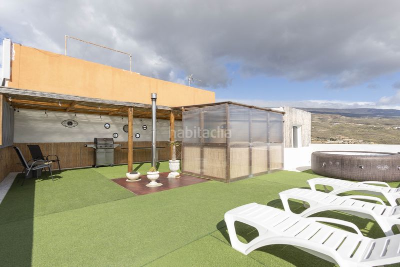 Foto 6c87f5d1-d849-4837-b5f7-09fbd4a831df. Casa amb aparcament a Arico