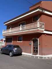Appartamento in Calle san isidro 18. Chalet independiente