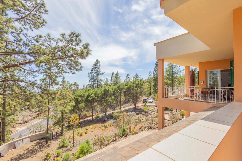Foto b196b8ba-6a13-441b-8b57-13013bcb22ad. Casa amb aparcament a Vilaflor