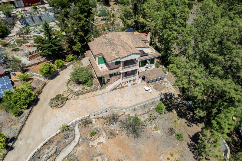 Foto e6c9c811-2174-4d9d-a10e-28488ca4b13b. Casa amb aparcament a Vilaflor