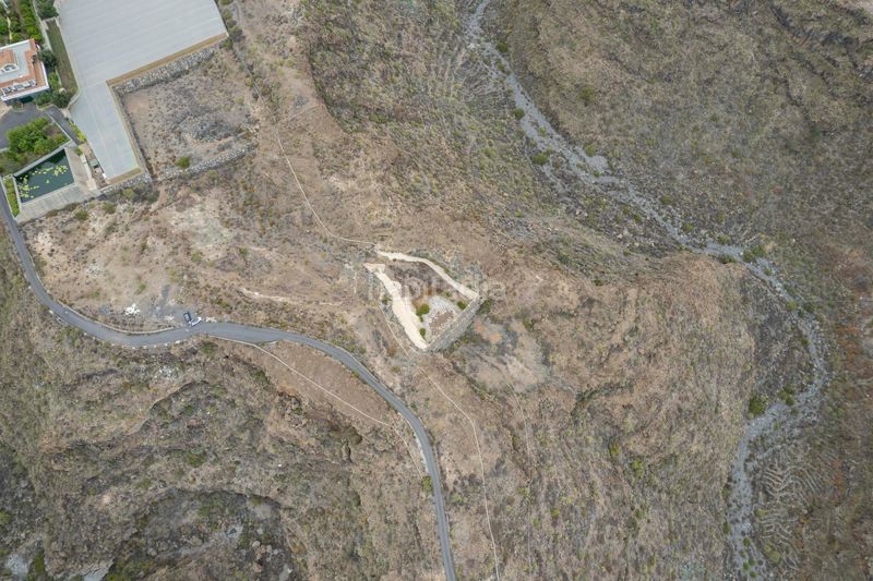 Foto e7718ee7-aace-4f32-8dca-4e62a9ba173a. Finca rústica a plaza de tejina 0 a Guía de Isora interior Guía de Isora