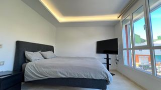 Pis a Avenida la libertad 11. Exclusivo piso minimalista de 2 viviendas inversión perfecta en