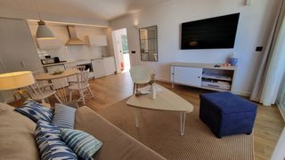 Apartament a Carrer de la gavina. Apartamento de inversión  1 hab