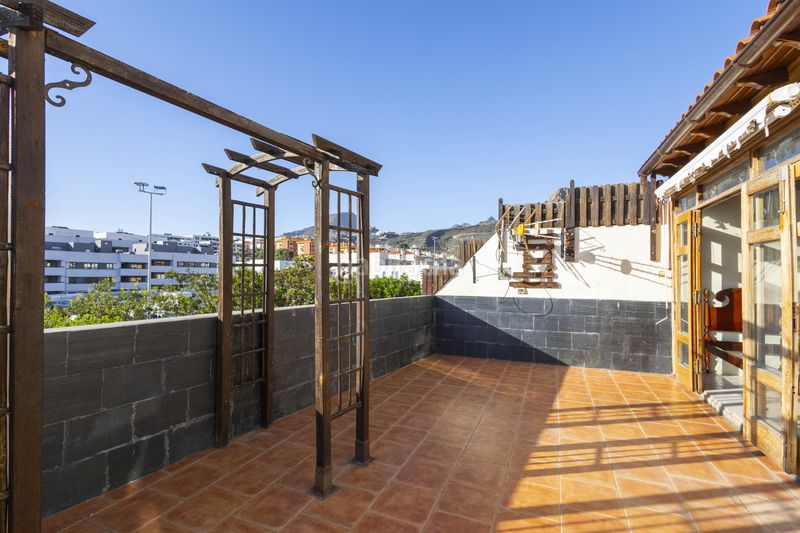 Foto 0bd1282c-2e0b-4563-bbf1-027e85666dcd. Àtic amb aparcament a Cabo Blanco Arona