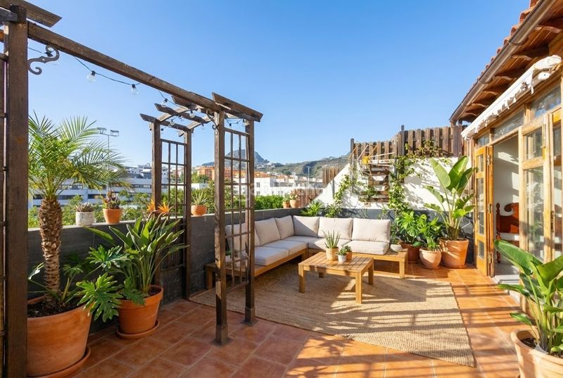 Foto c38a91e6-6c06-4ff4-9c46-60273779b50b. Àtic amb aparcament a Cabo Blanco Arona