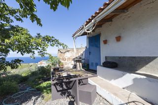 Wohngrundstück in Camino el roque 2. Terreno urbano y rustico