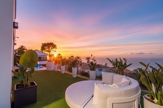 Chalet in C. don quijote, 2 2. Villa con vistas al mar