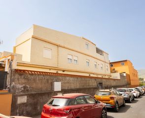 Casa  C. marmulán, 3. Amplia vivienda con espacios independientes en la laguna