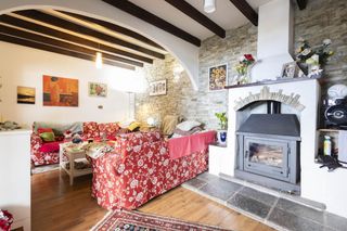 Chalet in Calle treviña 13. Finca moderna