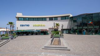 Local Comercial en Rbla. de los menceyes, 26 26. Local con rentabilidad del 9,27