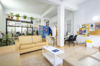 Local Comercial a Calle doctor juan negrín 45. Local de 400 m ideal para proyecto de trasteros urbanos o cowork