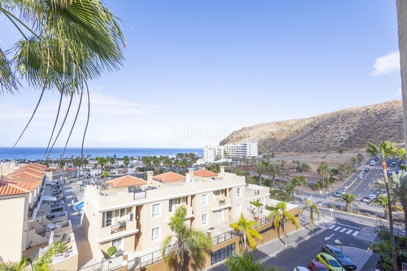 Foto 0c75e3c8-f25d-4fec-8e6e-b8866b34d470. Dúplex a avenida el palm-mar edificio los balandros 33 a Arona