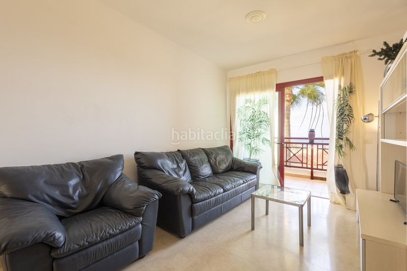 Foto 1f91636a-d430-44cc-9ccc-e11053722980. Dúplex a avenida el palm-mar edificio los balandros 33 a Arona