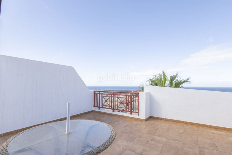 Foto ca6cbc7b-8fe1-4597-b47d-f5117bbc2544. Dúplex a avenida el palm-mar edificio los balandros 33 a Arona