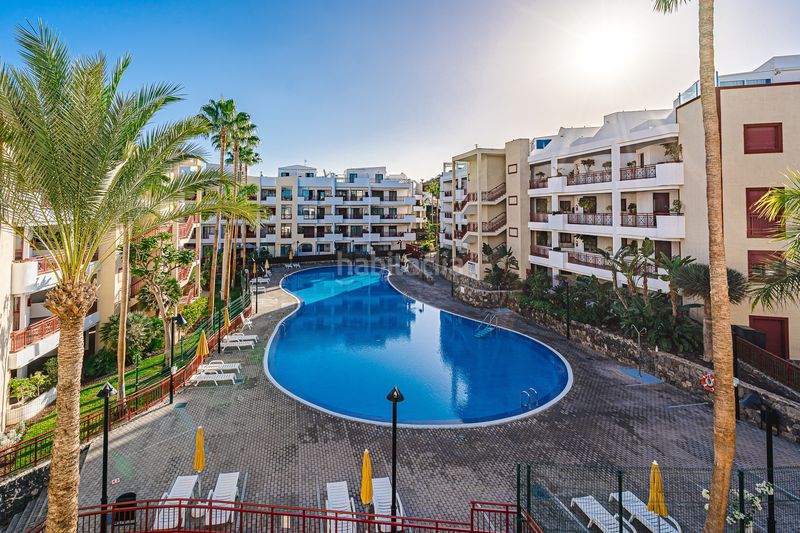 Foto f5bbb6f7-1caf-4f05-9e1c-9497f6277eeb. Dúplex a avenida el palm-mar edificio los balandros 33 a Arona