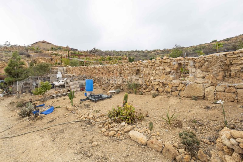 Foto d8ba25e3-78f1-44db-86ff-056227725653. Finca rústica a calle san bartolomé a Arico