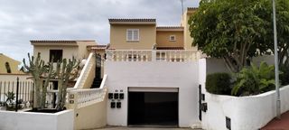 Casa a schiera in Radazul. Chalet adosado en radazul